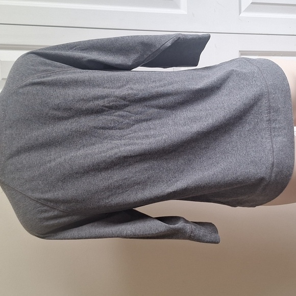 3/$20 Danskin Charcoal 3/4 Sleeve Women's Top Size M - Picture 3 of 8